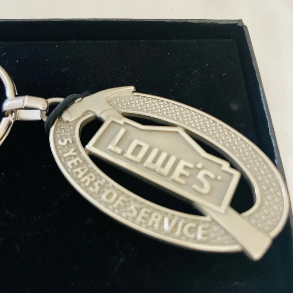 Lowe’s 5 Years of Service Keychain Employee Appreciation Collectible Silver